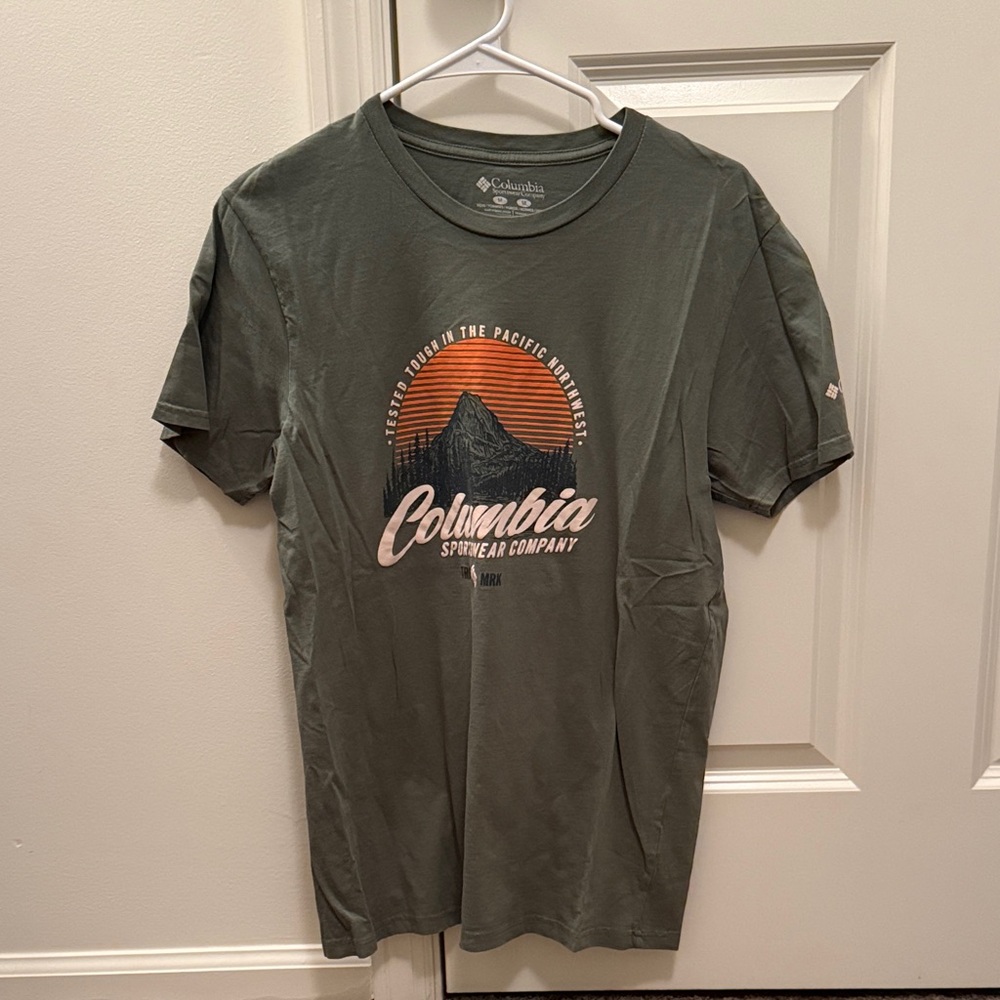 Columbia Men's Olive Graphic Tee